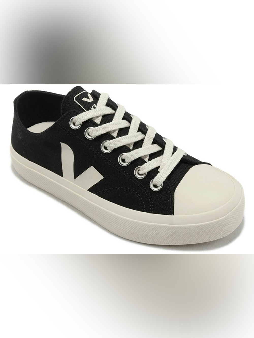 Veja Wata II Low Canvas Sneakers size 41 / men 8/ women 10